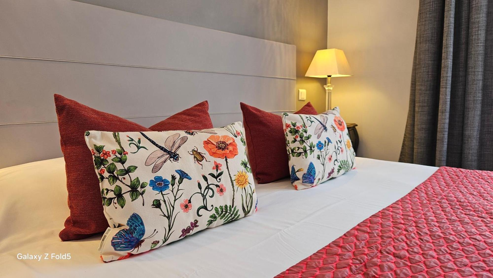 Brit Hotel Acacias Arles Luaran gambar